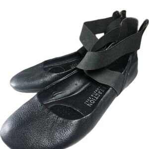 Kenneth Cole Reaction Blk Faux Leather Flat Ankle Strap Women Sz:5M Y2k[6B